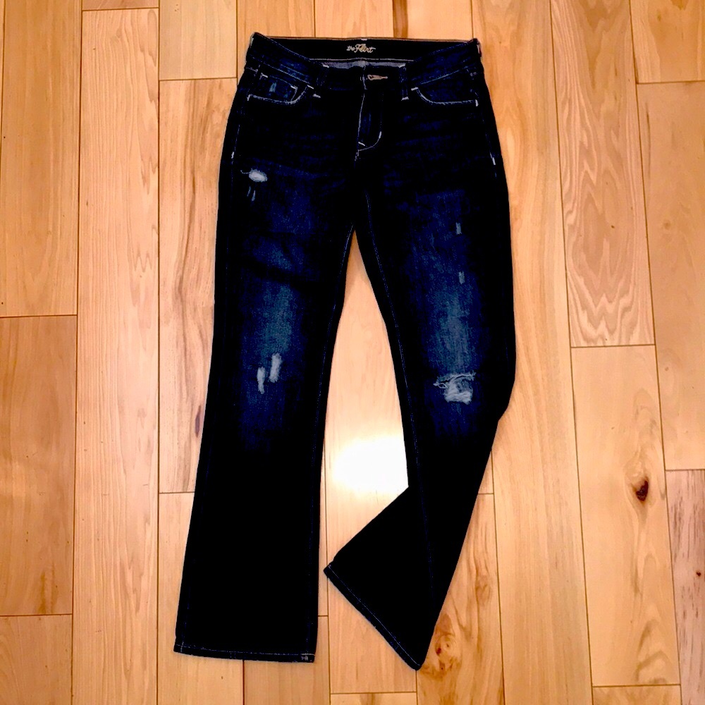 Distressed Look Blue Jeans - Picture 2 of 3